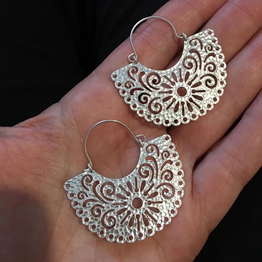 Silver‎ Tone Filigree Lace Drop Dangle Earrings
